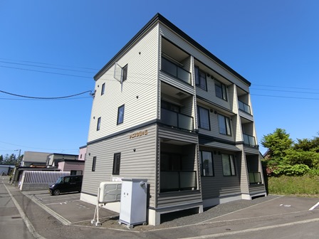 ＪＲ千歳線 北広島駅 バス乗車時間：15分 最寄りバス停で下車 徒歩3分 築22年