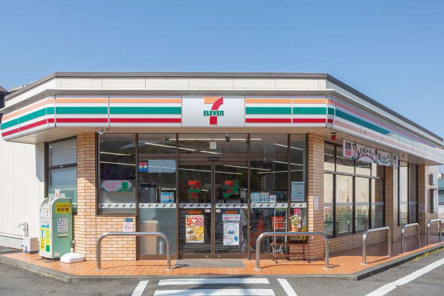 コンビニ　セブンイレブン横浜西谷町店（コンビニ）まで383m