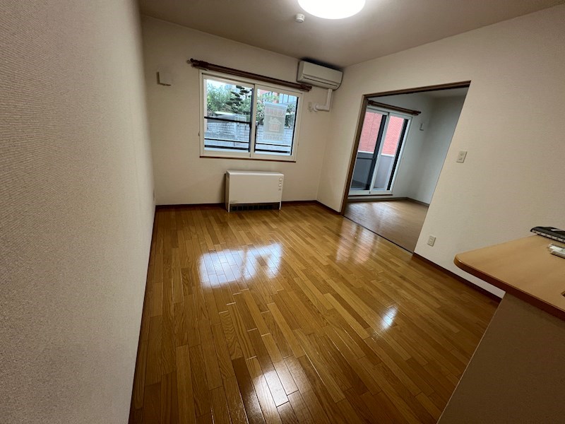 地下鉄東豊線 栄町駅 徒歩1分 3階建 築22年の居間写真