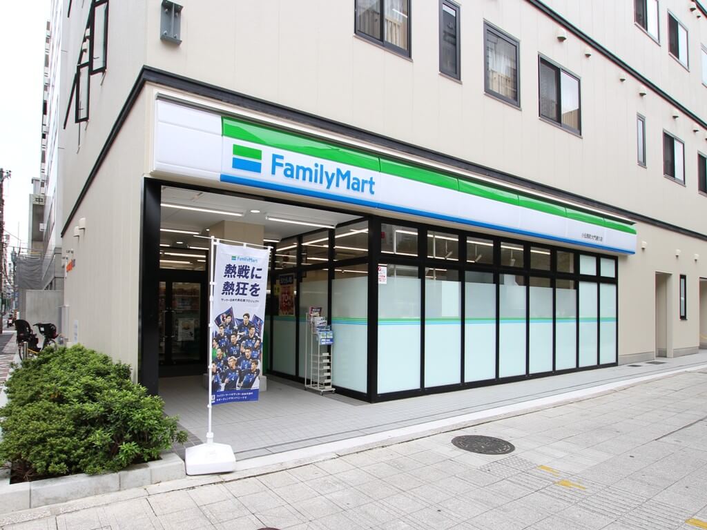 コンビニ　ファミリーマート小伝馬町大門通り店（コンビニ）まで170m