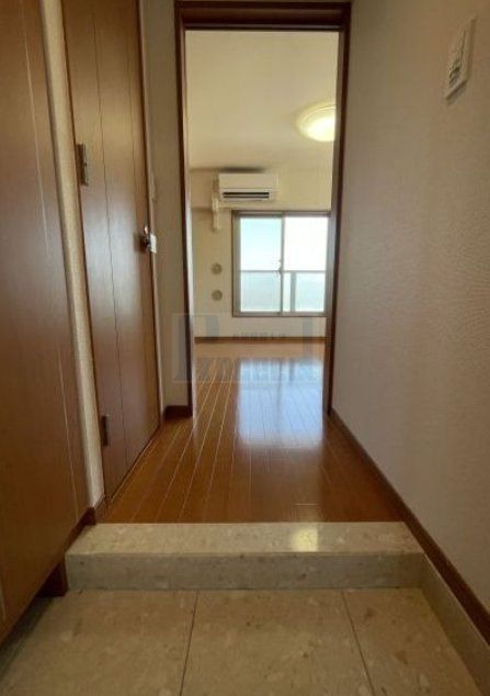 玄関　※別部屋参考写真※現況優先です