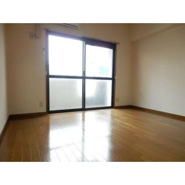 地下鉄空港線 東比恵駅 徒歩4分 5階建 築32年の内装写真