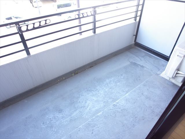 バルコニー　同物件別部屋写真参照