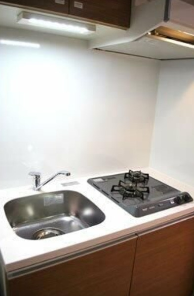 キッチン　別部屋の画像を使用しております。