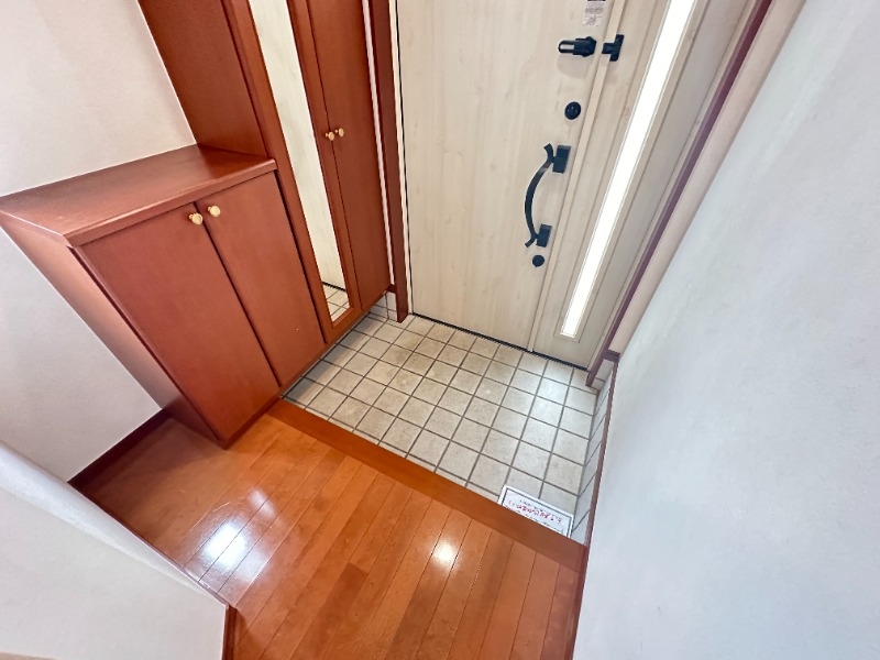 上ヶ原十番町戸建貸家の玄関写真