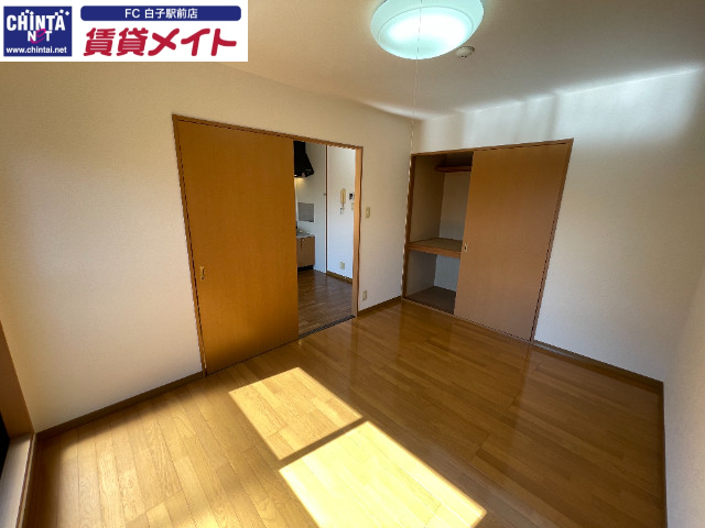 ハイツユーパートIIIの居間写真