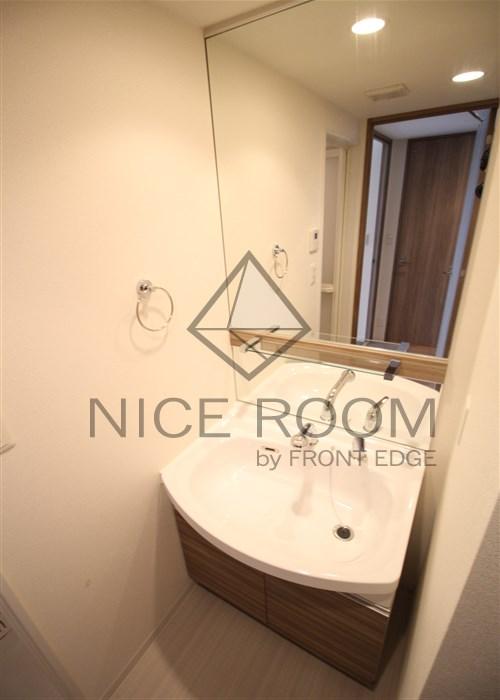 洗面設備　プレサンス新大阪ザ・シティ　独立洗面台