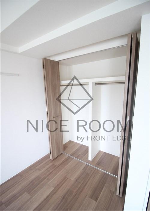 収納　プレサンス新大阪ザ・シティ　クローゼット