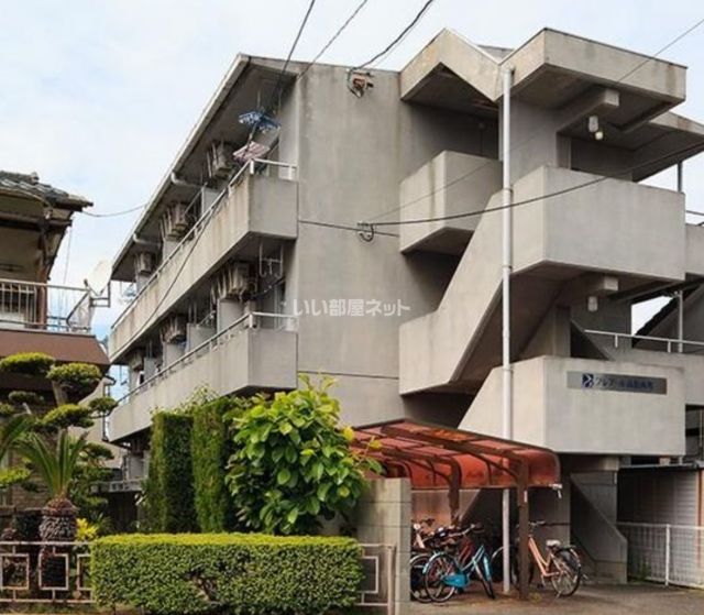 【プレアール高松西町の建物外観】