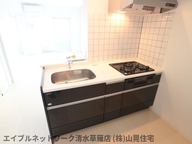 【静岡市清水区七ツ新屋のマンションのキッチン】