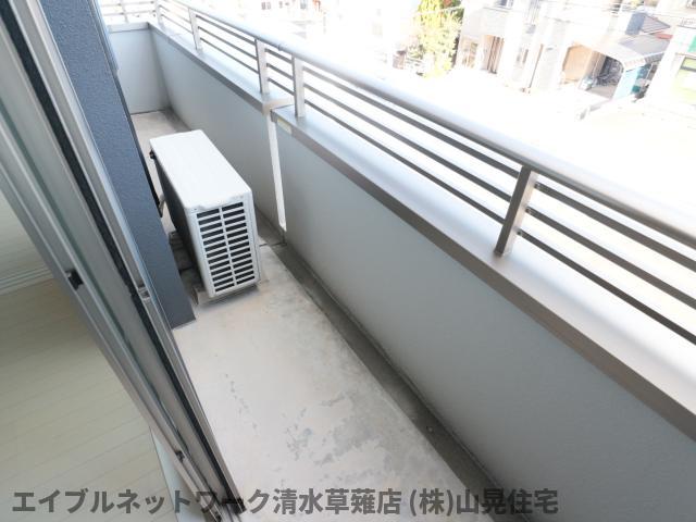 【静岡市清水区七ツ新屋のマンションのバルコニー】