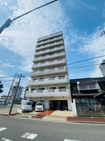 【名古屋市港区浜のマンションの建物外観】