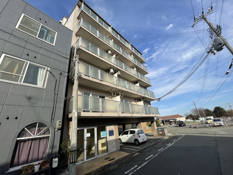 【ファーストイン夢前川駅前の建物外観】