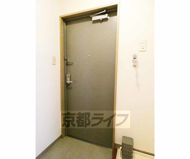 【京都市下京区納屋町のマンションの玄関】