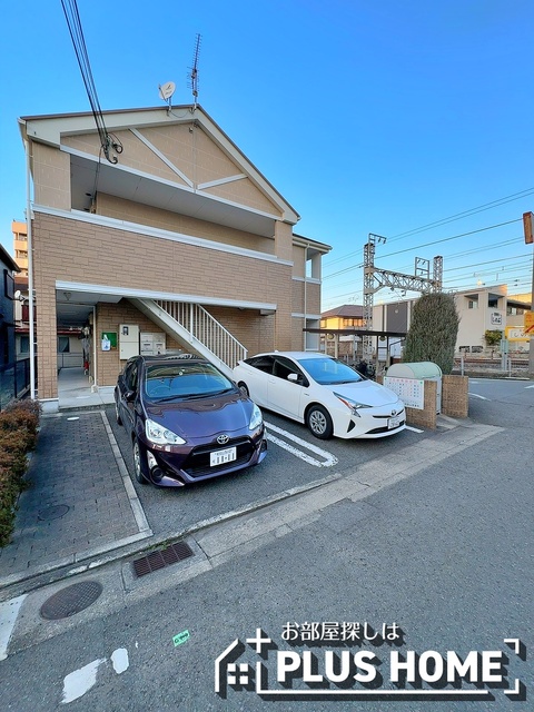 【和歌山市吹屋町のアパートの駐車場】