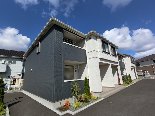 八街市八街のアパートの建物外観