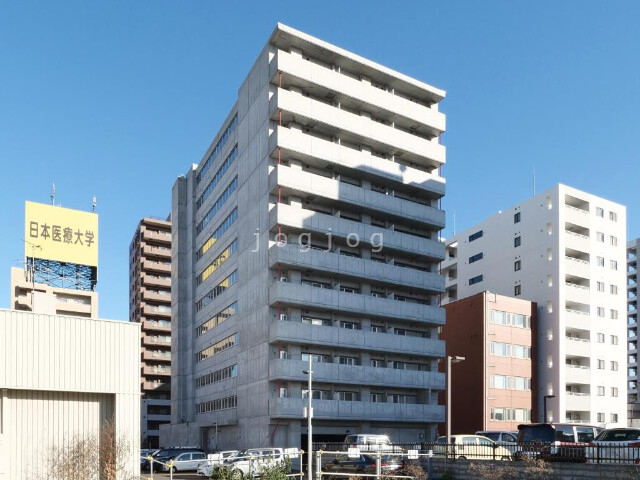 【札幌市豊平区月寒中央通のマンションの建物外観】