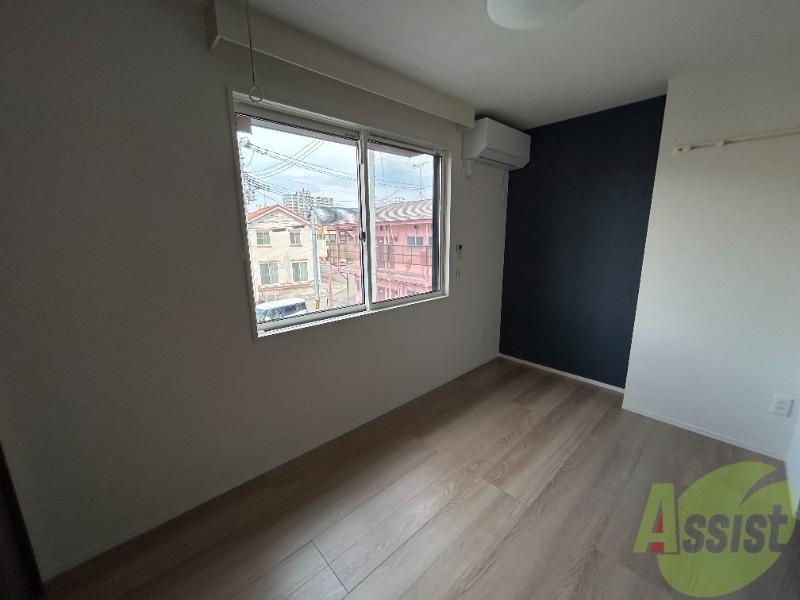 その他部屋・スペース　４．８帖の寝室になります。伸び伸び出来そうですね。