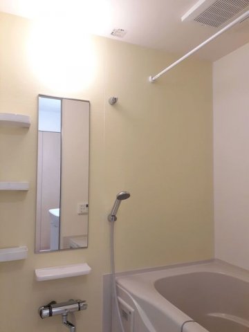 バス・シャワールーム　ゆったり過ごせるお風呂です