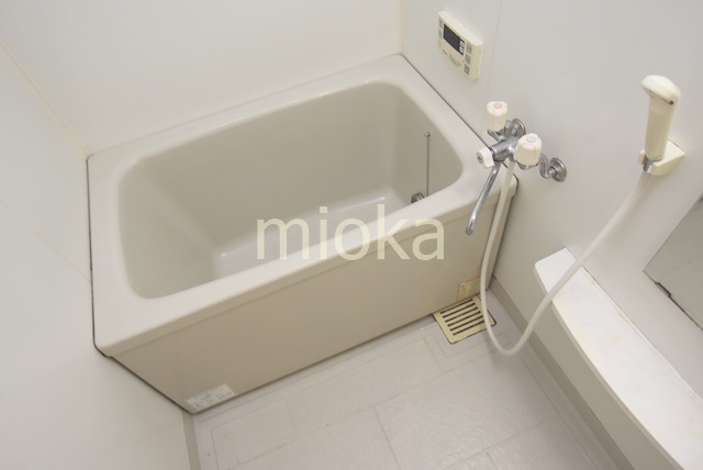 バス・シャワールーム　ゆったり過ごせるお風呂です