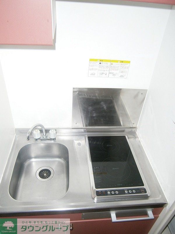 キッチン　２口電気コンロがついています