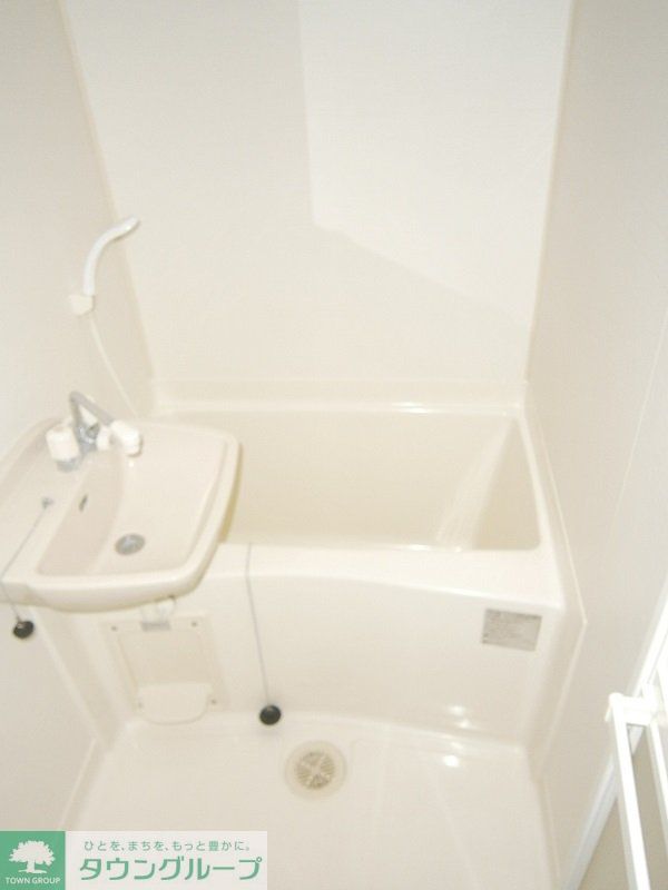 バス・シャワールーム　浴室乾燥機付きです