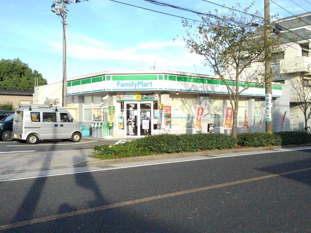 コンビニ　ファミリーマート 紫原中学校前店（コンビニ）まで488m