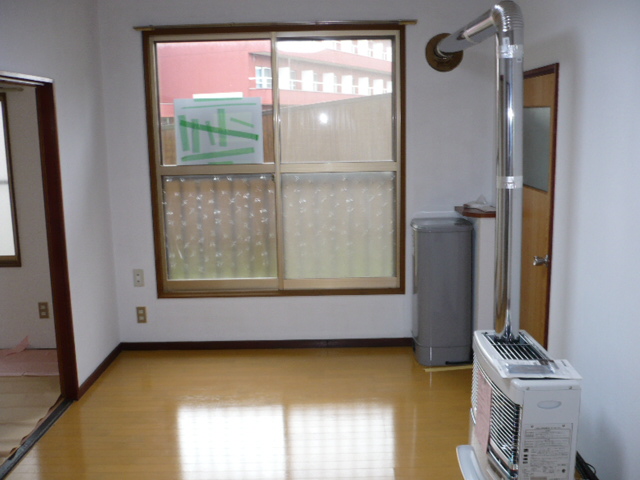 エクセレントIIの居間写真