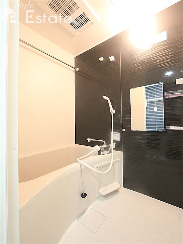 バス・シャワールーム　バスルーム