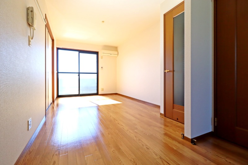 居室・リビング　図面と現状に相違がある場合には現状を優先