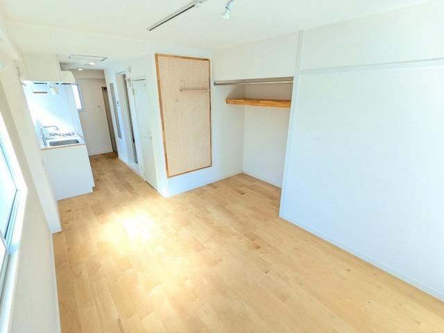 居室・リビング　別号室参考写真