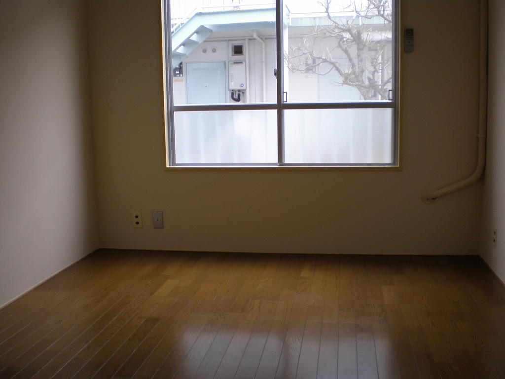 居室・リビング　☆室内はきれいにリフォーム済！ぜひご覧ください！☆