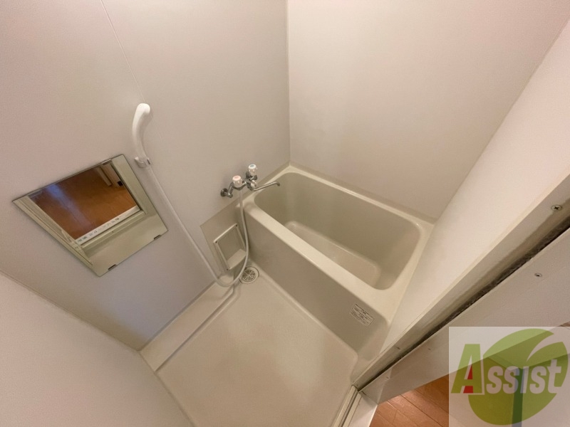 バス・シャワールーム　お風呂です。ゆっくりお風呂につかるのも体に良いですね～