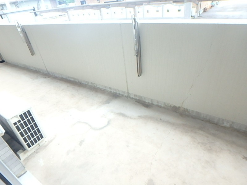 バルコニー　図面と現状に相違がある場合には現状を優先