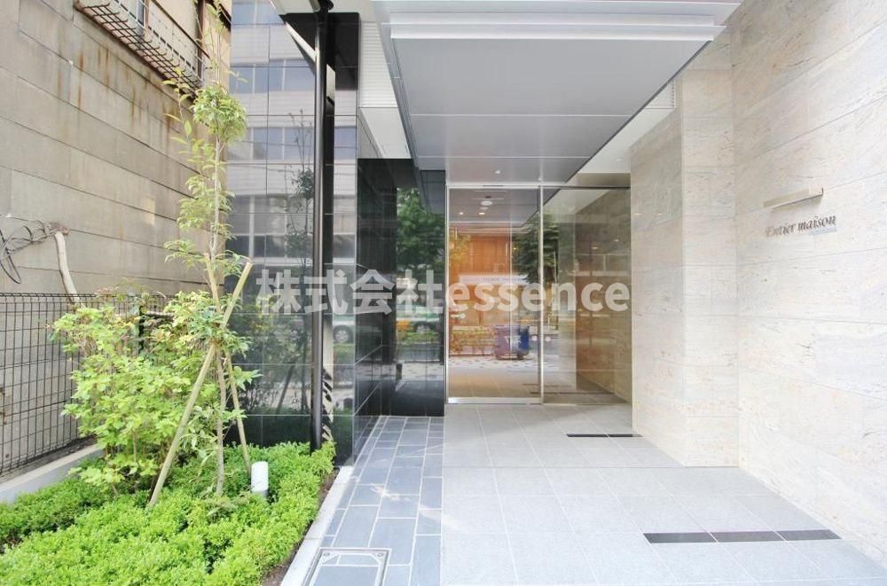 エントランス　弊社ではオンライン対応・現地対応可能です♪