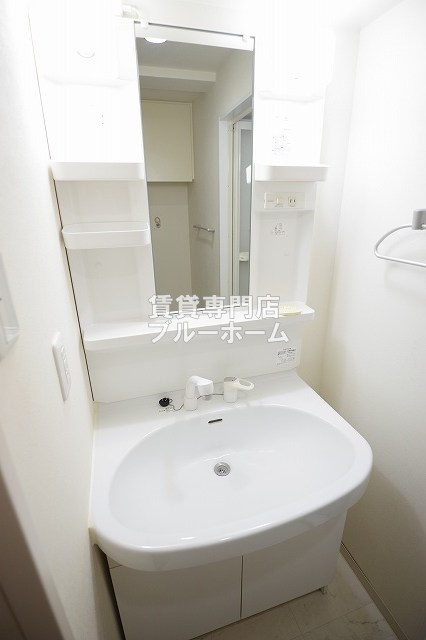 洗面設備　独立洗面台あります！