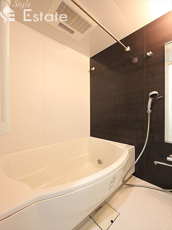 バス・シャワールーム　バスルーム