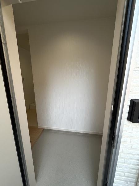 玄関　広々した玄関ホール