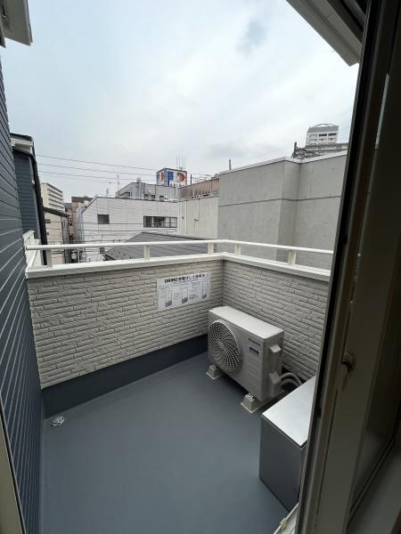 バルコニー　日当たりいいです！