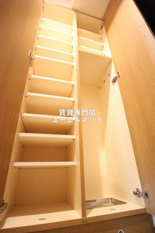 その他設備　収納力たっぷりのシューズボックスで玄関すっきり！