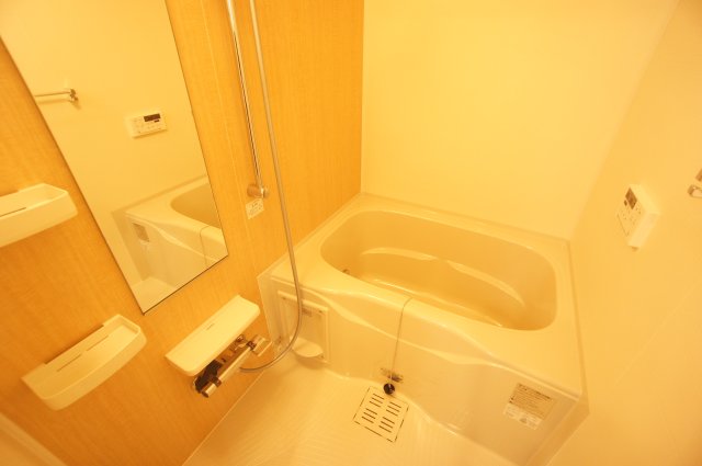 バス・シャワールーム　同施工会社、同型タイプです