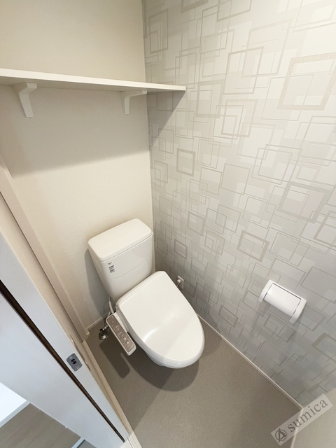 トイレ　温水洗浄便座