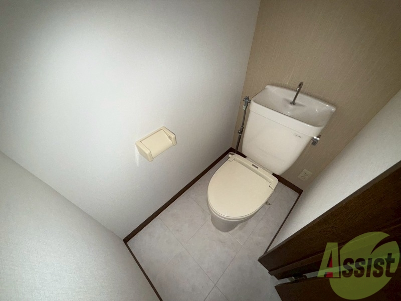 トイレ　トイレはこちらです。コンパクトサイズですね。