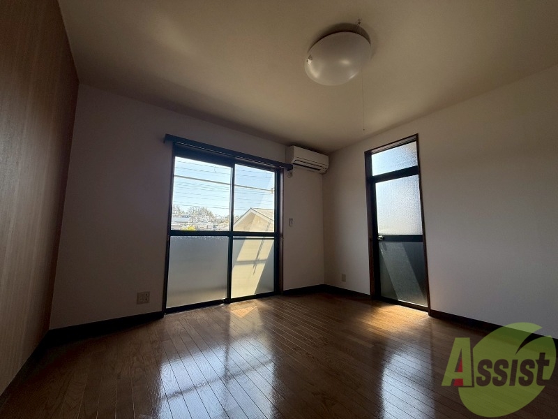 その他部屋・スペース　洋室を別角度から撮影しました。イメージをつかんでください。