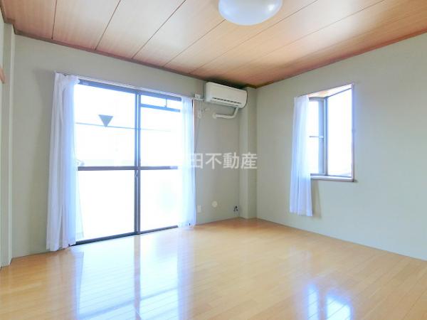 居室・リビング　写真は別のお部屋のイメージです