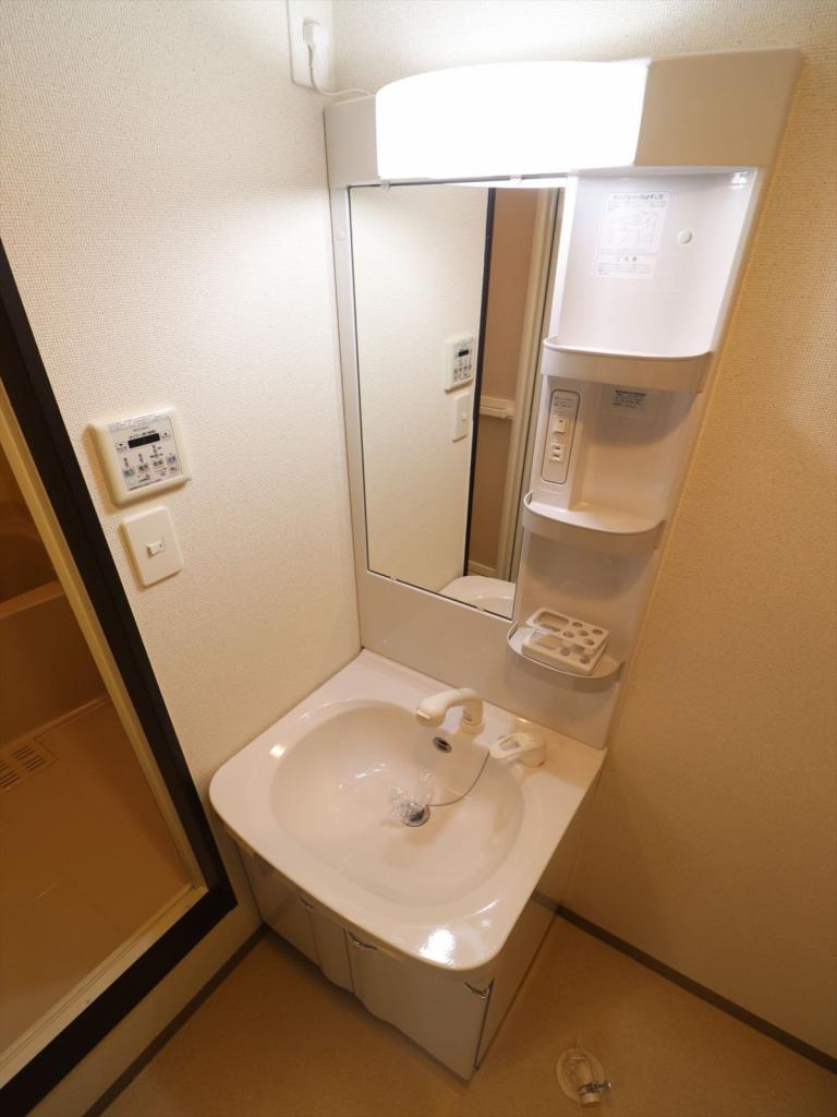 洗面設備　シャンプードレッサー