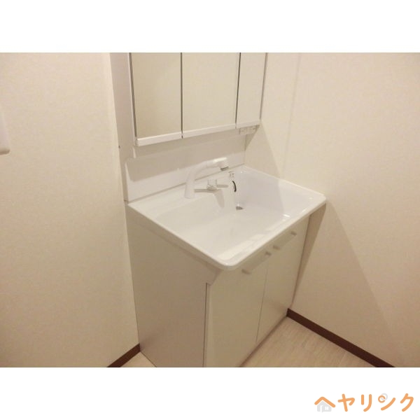 洗面設備　同タイプ