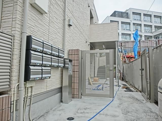 エントランス　オートロック対応エントランス