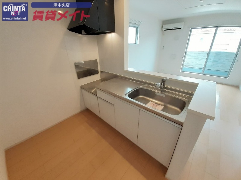 キッチン　同タイプ部屋写真です。
