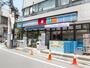 コンビニ　ローソン北沢五丁目店（コンビニ）まで100m